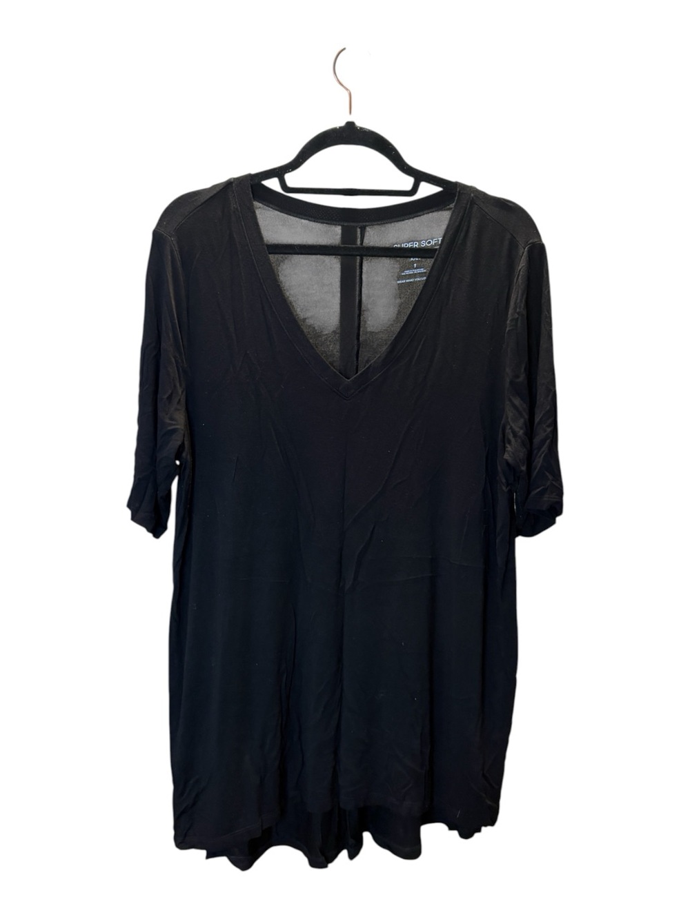 torrid Black V-Neck Short Sleeve Tee